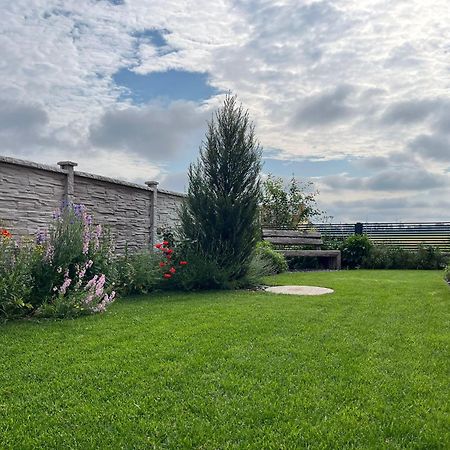 Villa Rose Close To Vienna & Airport Maria Ellend Εξωτερικό φωτογραφία